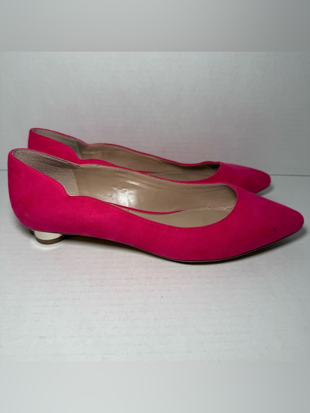 White House Black Market Pink Suede Metallic Scallop Flats Women’s 8